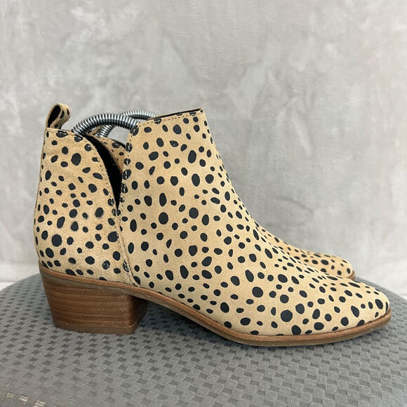 Dolce Vita Booties Womens 8.5 Tan Suede Leopard Spot Kaidie Slip On Shoes Ankle - Picture 1 of 13
